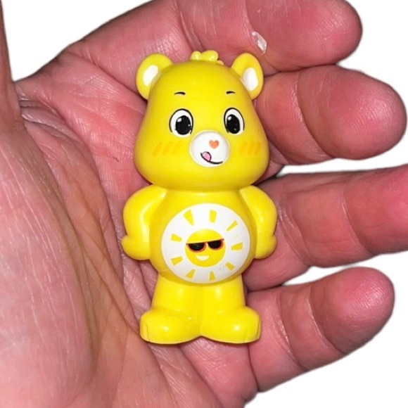 Care Bears FUNSHINE BEAR Mini Figure Doll Series 1 With Case And I Care Coin - Picture 6 of 10